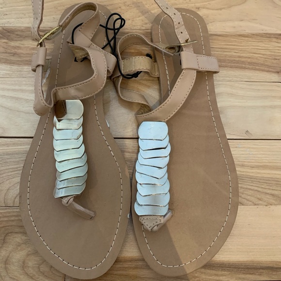 NYC Sandals - Picture 1 of 9